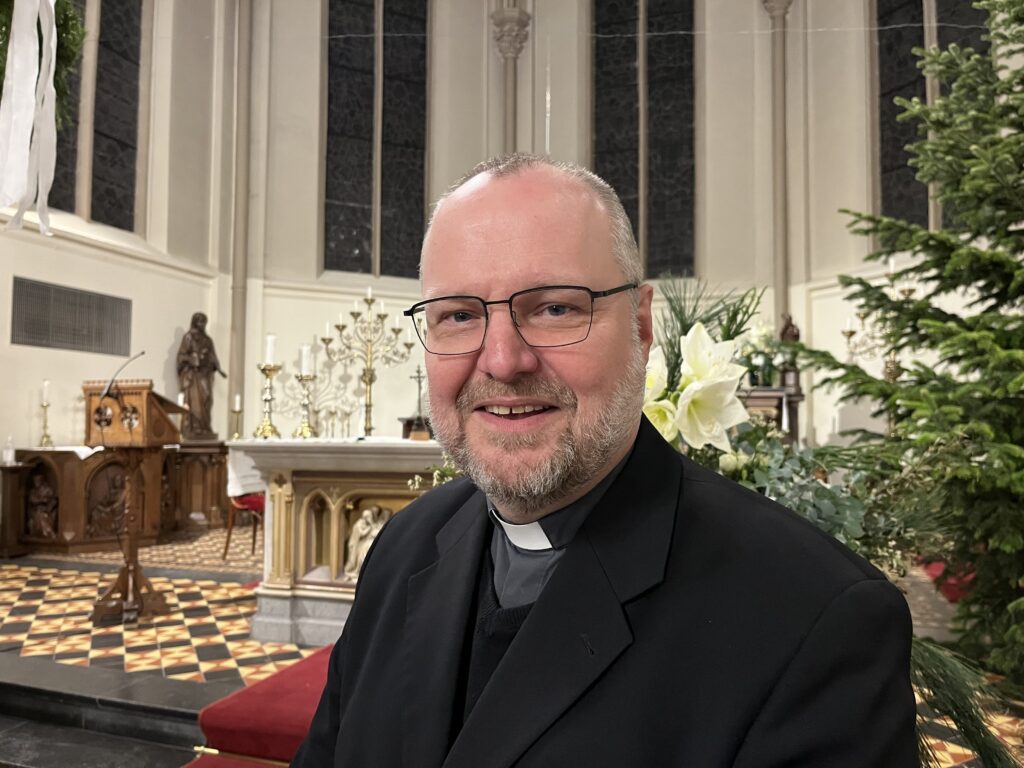 pastoor Hans Pauw in Joppe, Kerst 2024